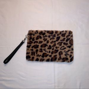 Cheetah Clutch w/ Wriststrap CA